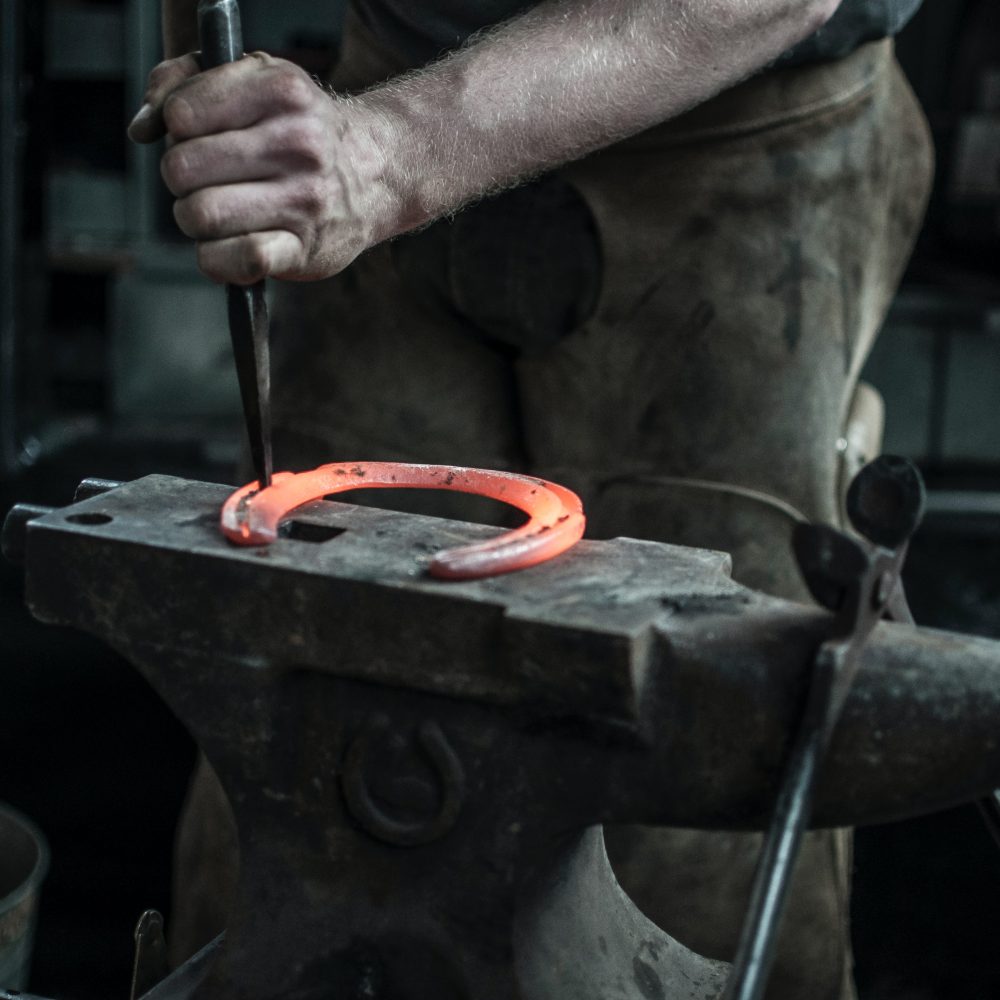 hot horseshoe farrier